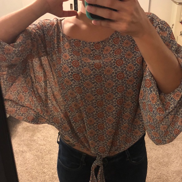 Vintage Mono Print Tie Front Blouse - Picture 2 of 6